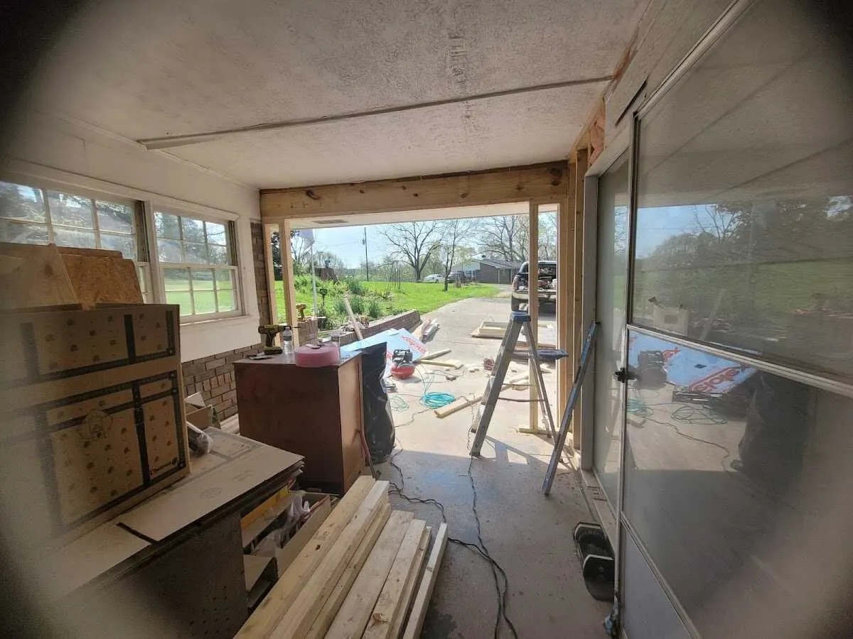 Air movers and dehumidifier for Water Mitigation Services in Starke